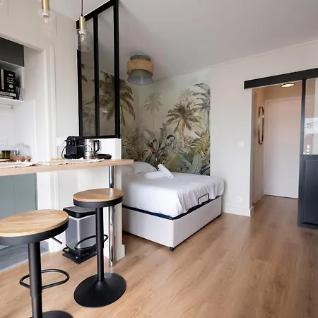 Apartment Avec Balcon - 17e Paris