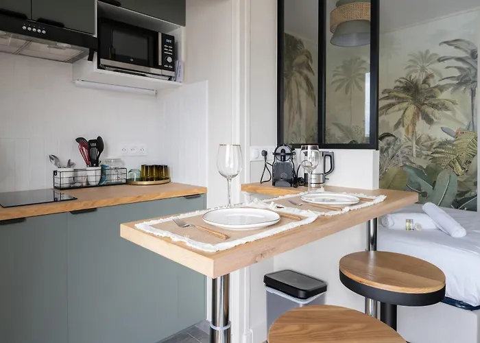 Avec Balcon - 17e פריז