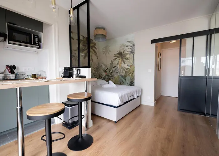 Appartement Avec Balcon - 17e Paris